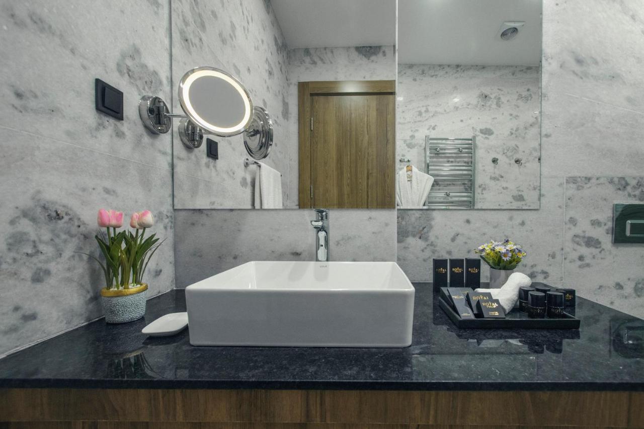 Royal Tulip Hotel & Casino, Tbilisi Exteriér fotografie Bathroom