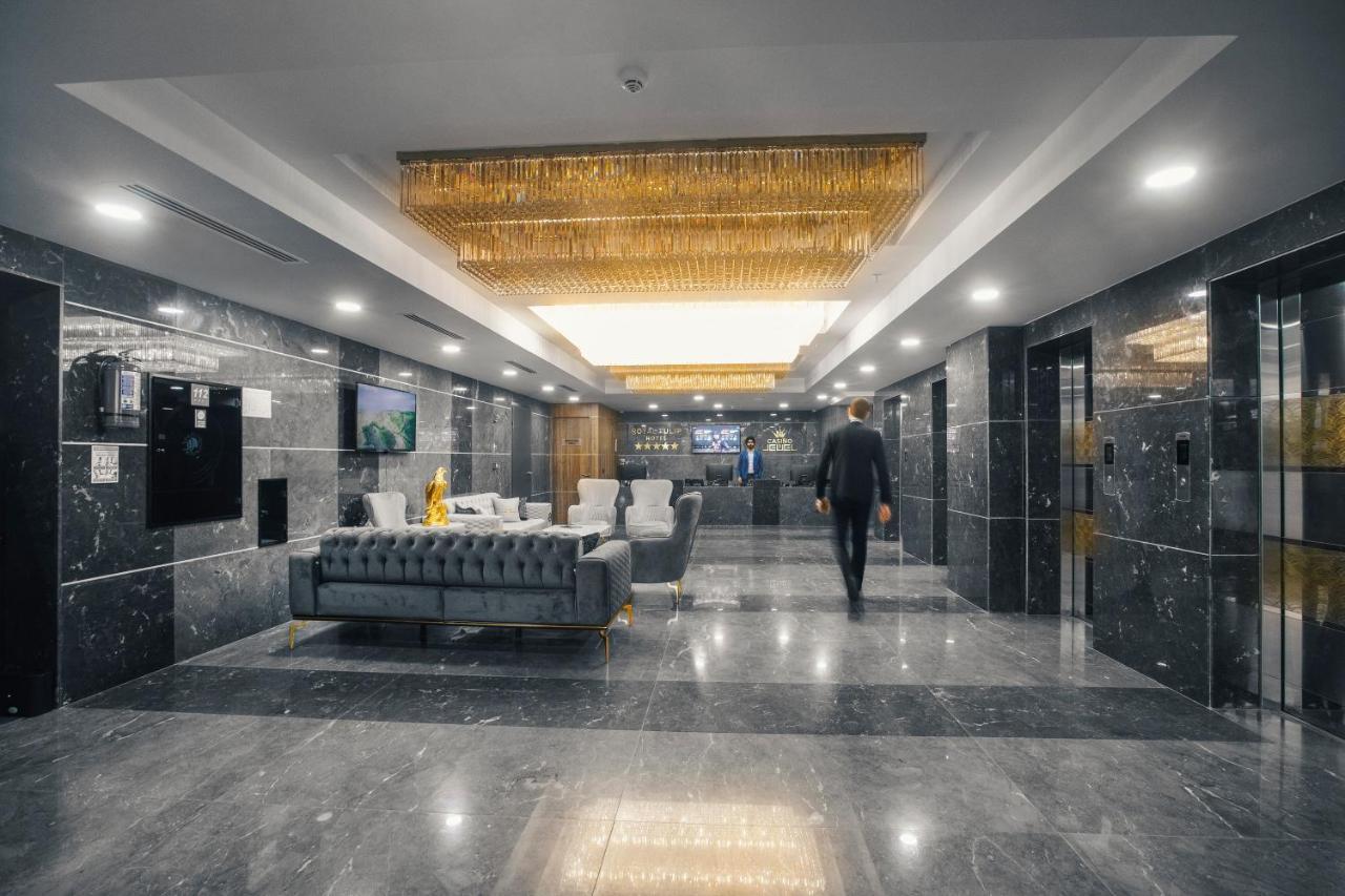 Royal Tulip Hotel & Casino, Tbilisi Exteriér fotografie The lobby of the hotel