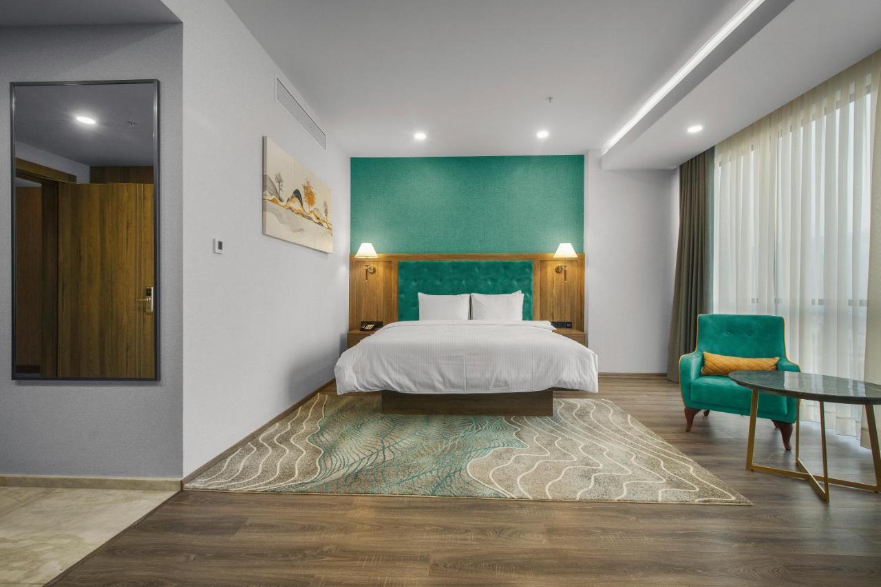Royal Tulip Hotel & Casino, Tbilisi Exteriér fotografie